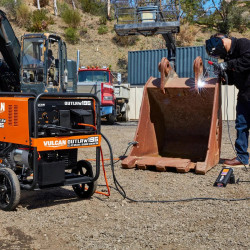 Soldadora de varilla accionada por motor VULCAN OUTLAW 195 con tecnología CO SECURE